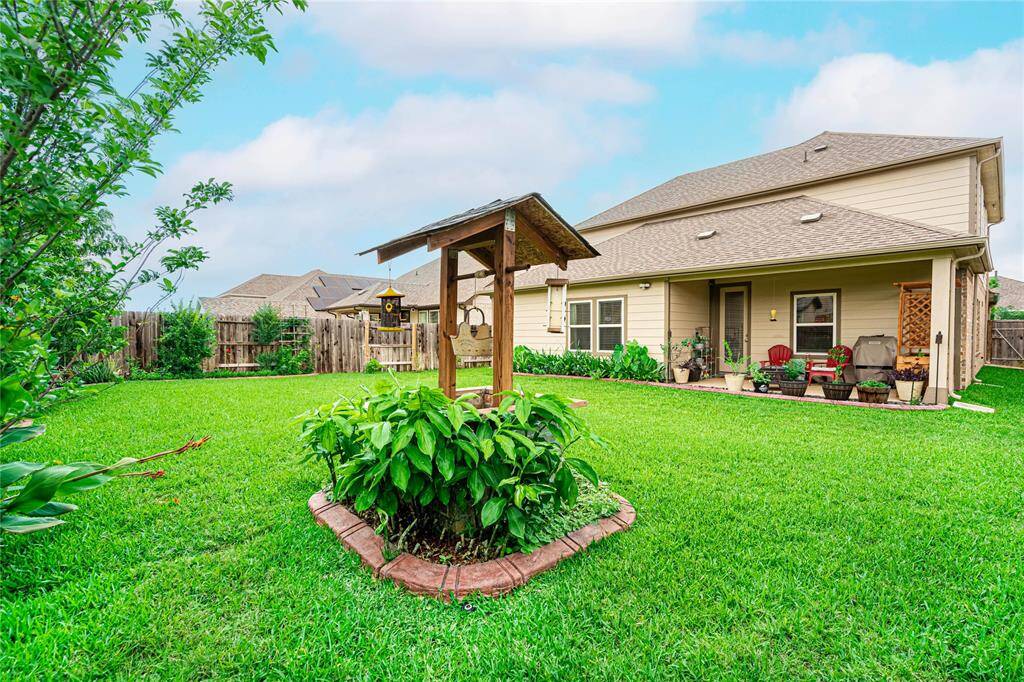 Birdhouse for the ultimate backyard tranquility