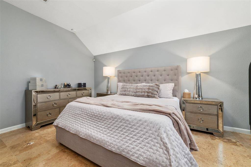 Bright & spacious