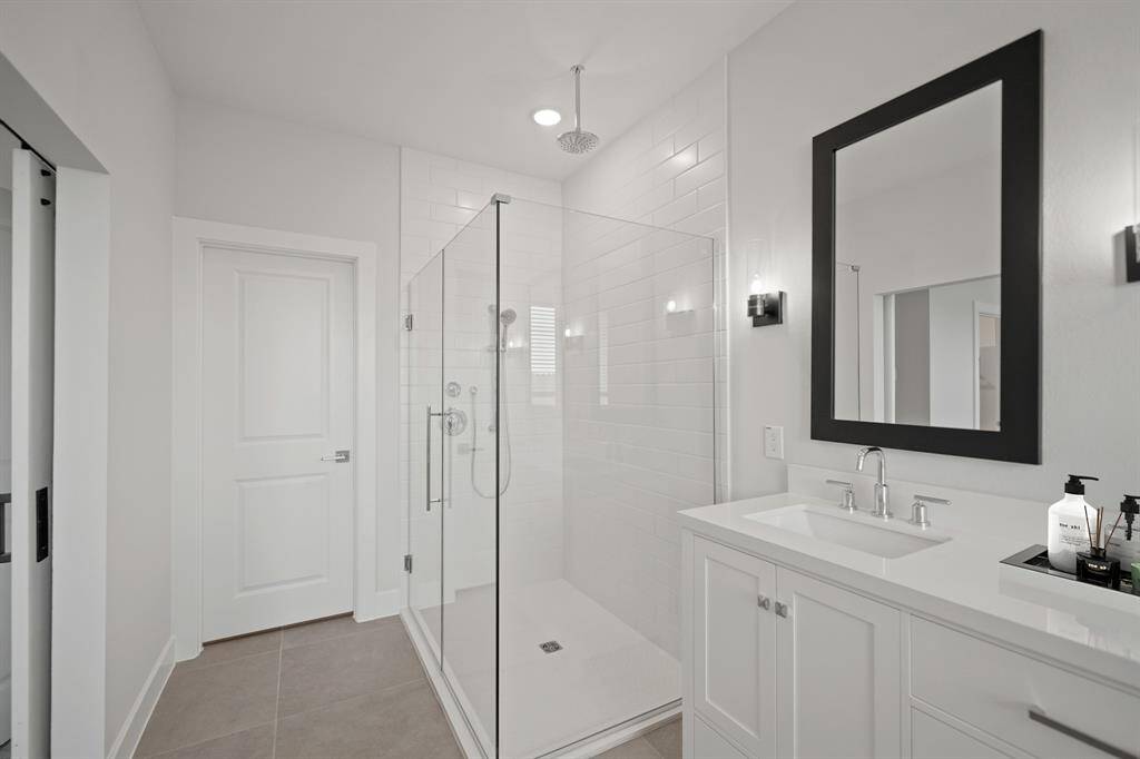 Serene primary bath (*Photo not of actual home and used for illustration purposes only.)
