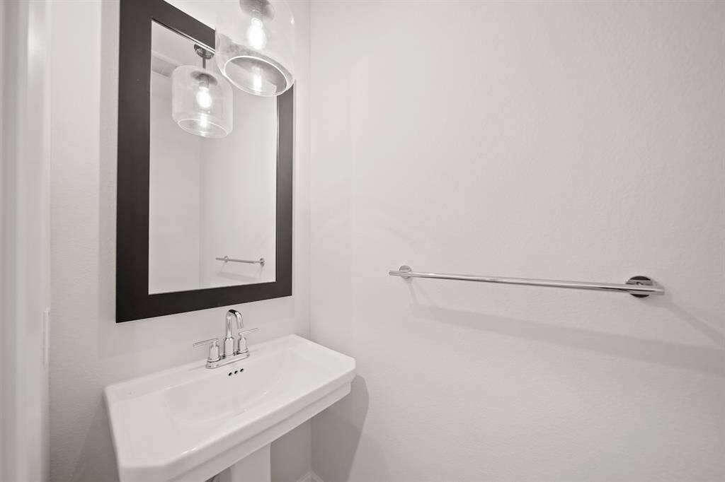Half bath (*Photo not of actual home and used for illustration purposes only.)