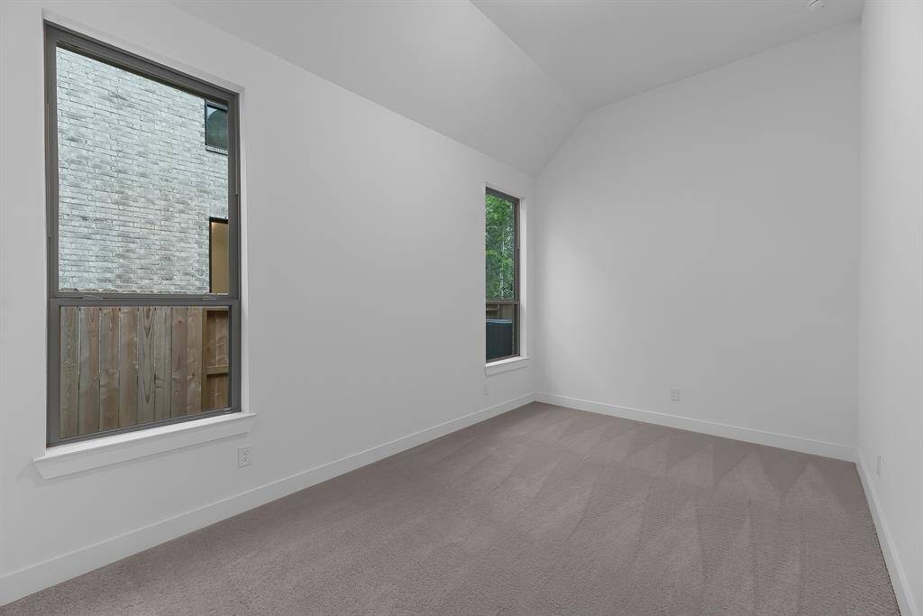 Guest bedroom #2.