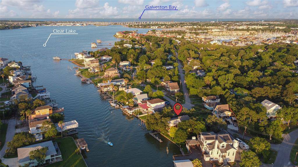 Welcome to your waterfront dream!
