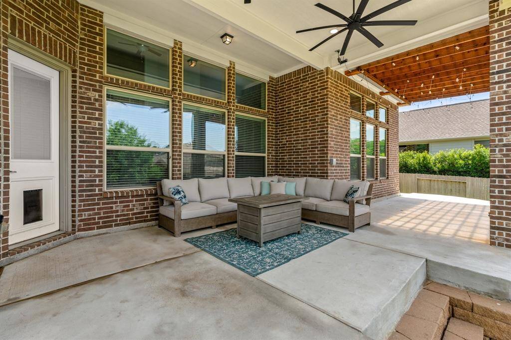 spacious patio for outside entertaining