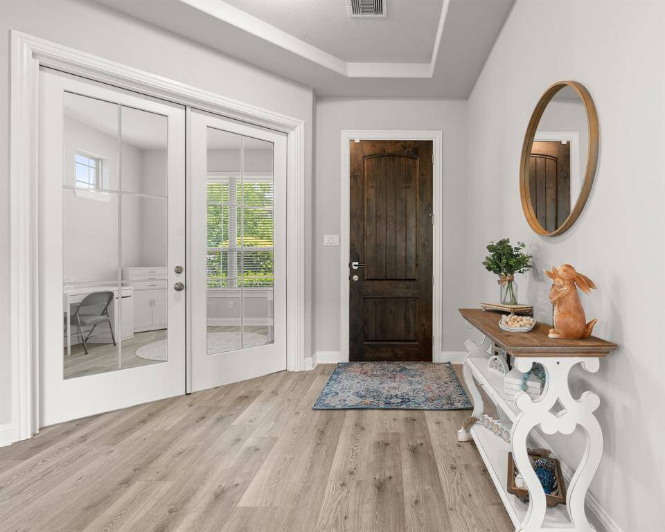 entry with home office to the right