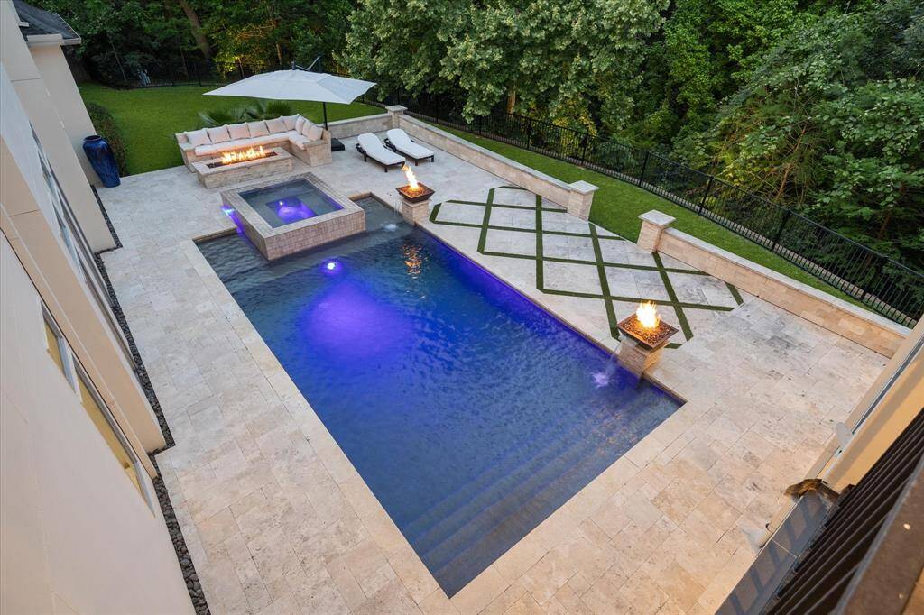 Experience ultimate relaxation in this luxurious outdoor oasis.