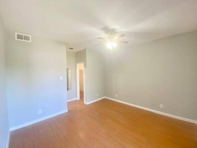 Spacious primary bedroom with great sized walk in closet.
