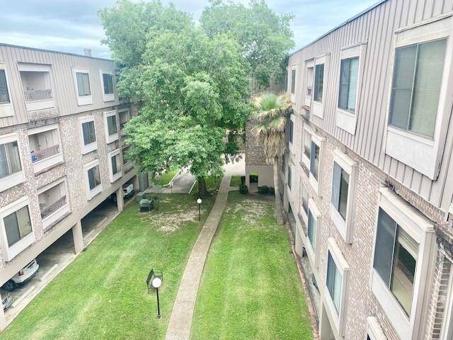 Courtyard view from balcony.