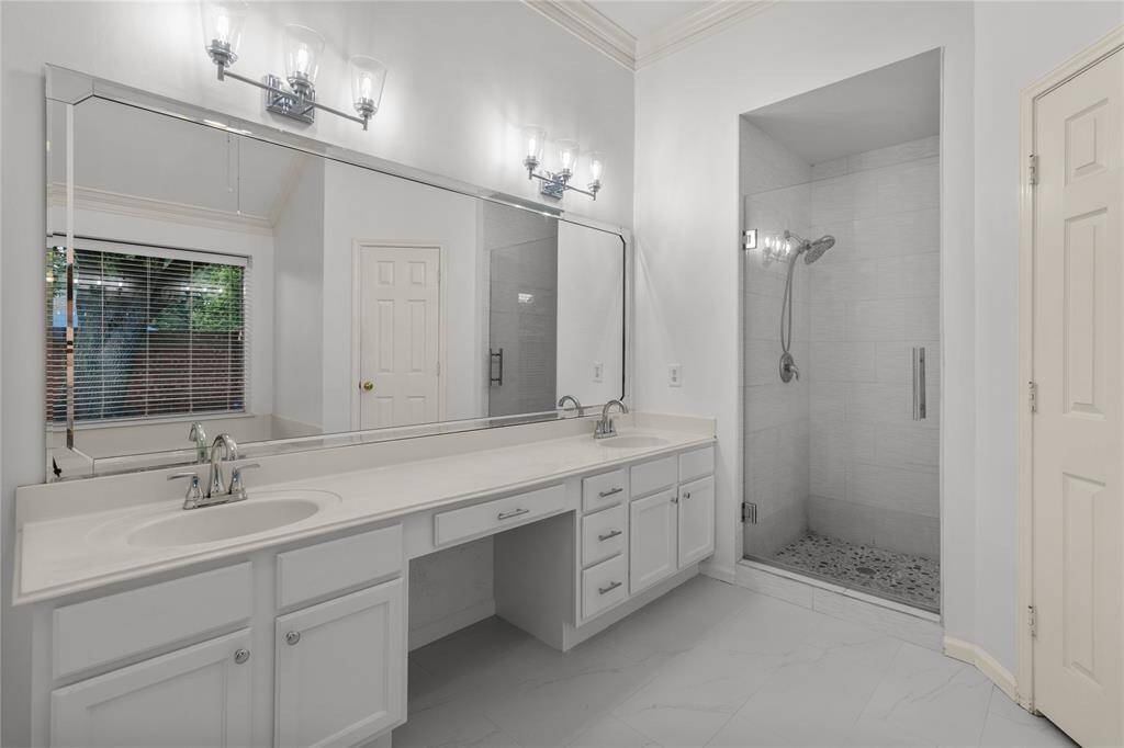 Dual Vanity in Primary Bath.