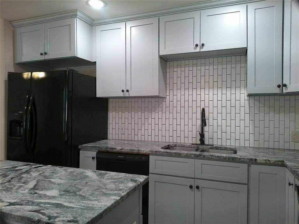 Kitchen & Dinning Space