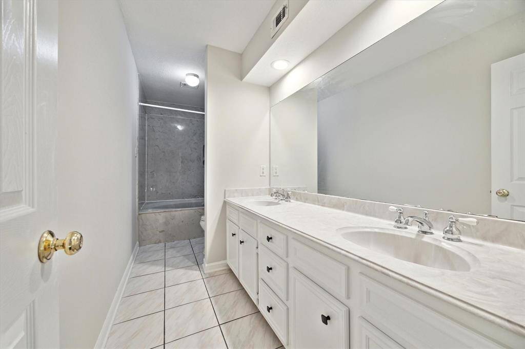 Upstairs bathroom