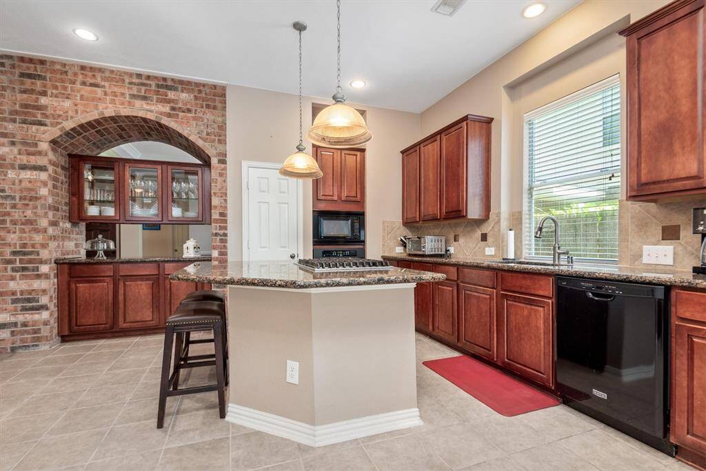 Lots of storage space in this kitchen.