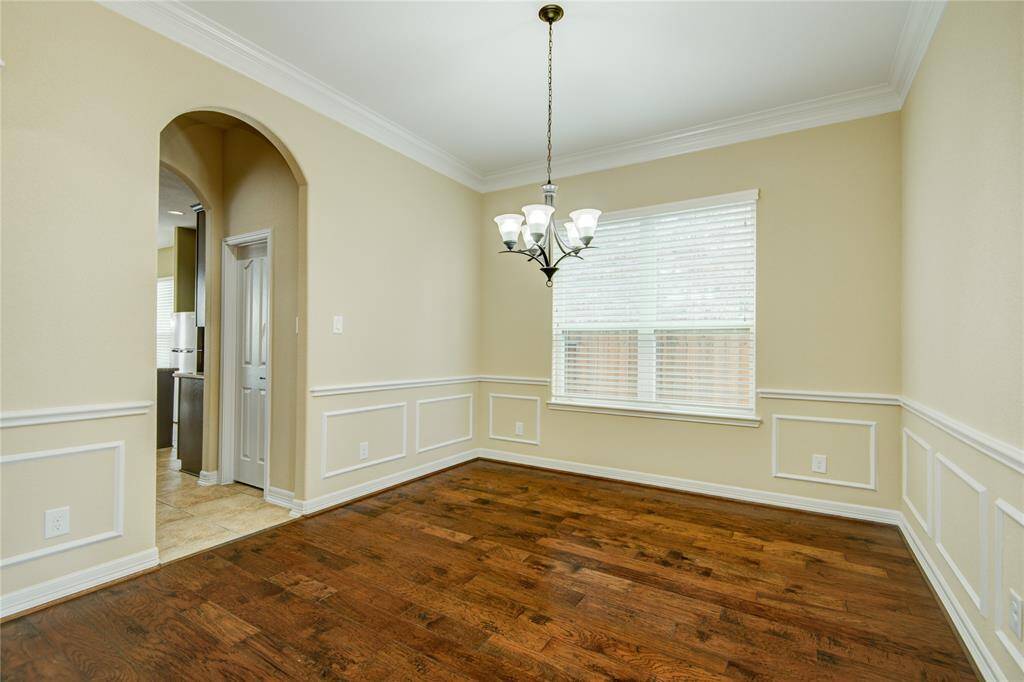Formal Dining