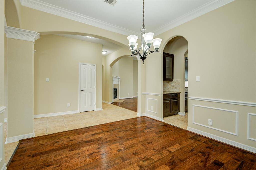 Formal Dining