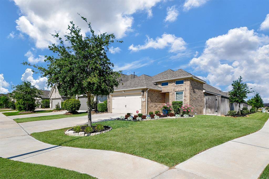 Welcome to your GORGEOUS NEW Perry HOME!
