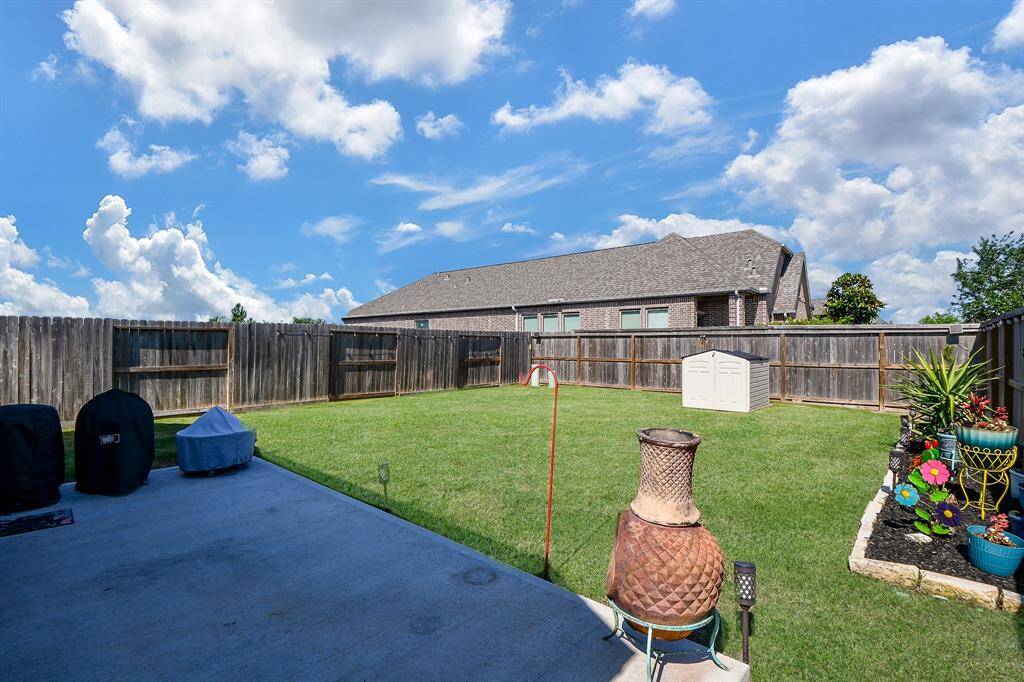 Plenty of green space to enjoy!