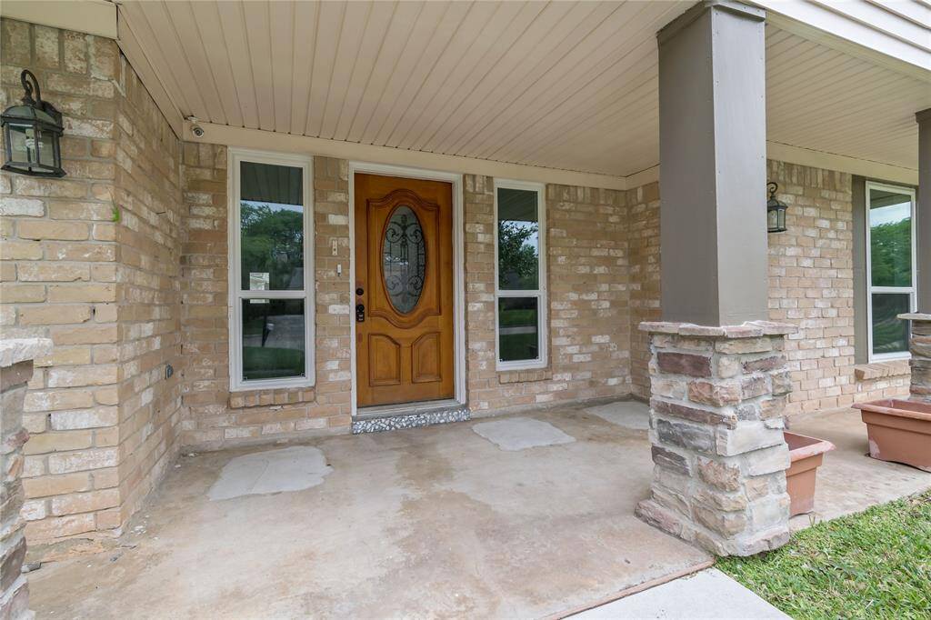 The front covered patio