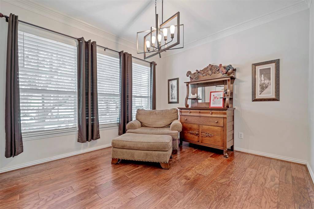 Formal Dining/Flex Space