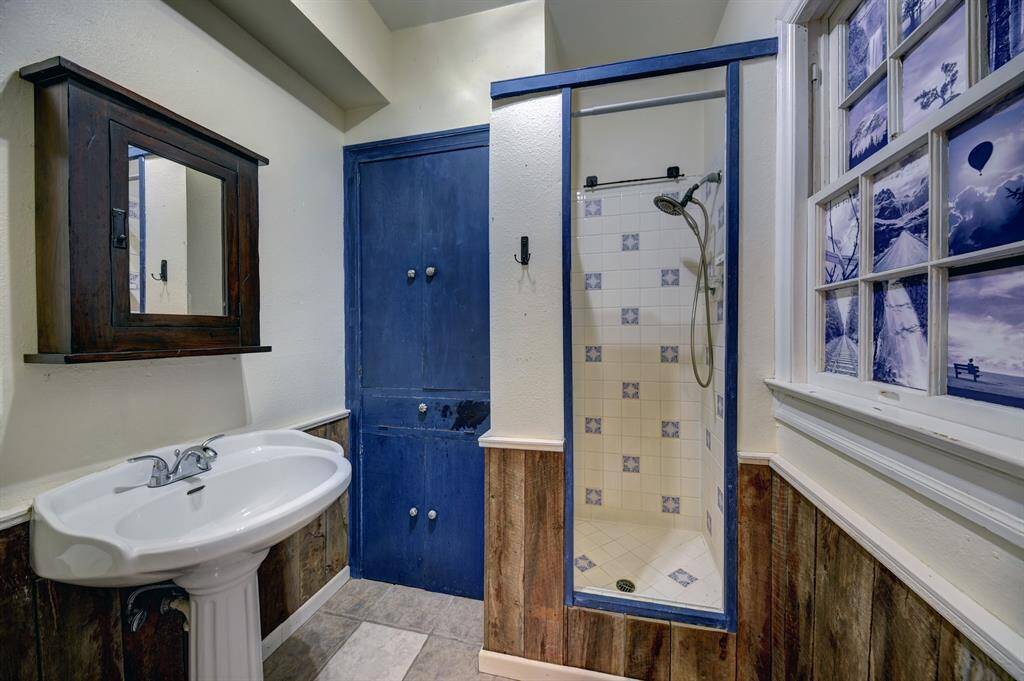 2nd full bathroom