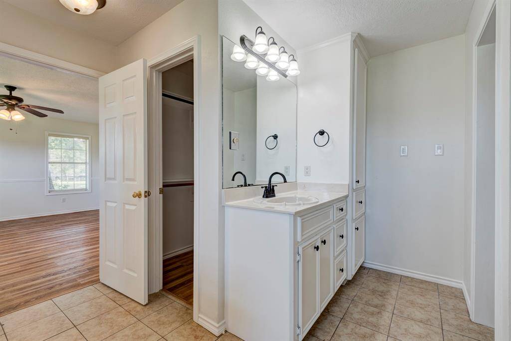 Master Bath Right