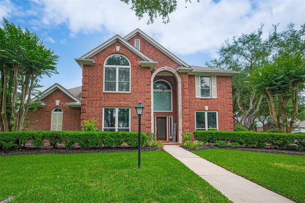 This beautifully remodeled home sits on a prime corner lot surrounded by lush landscaping. 2 car side garage. Conveniently located a on a quite street with easy access to groceries, shopping and major freeways. Come on inside and see what this home has to offer!