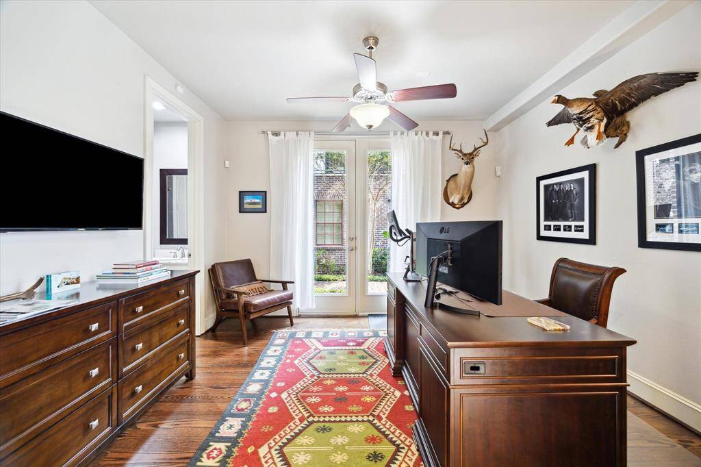 Main level bedroom/office