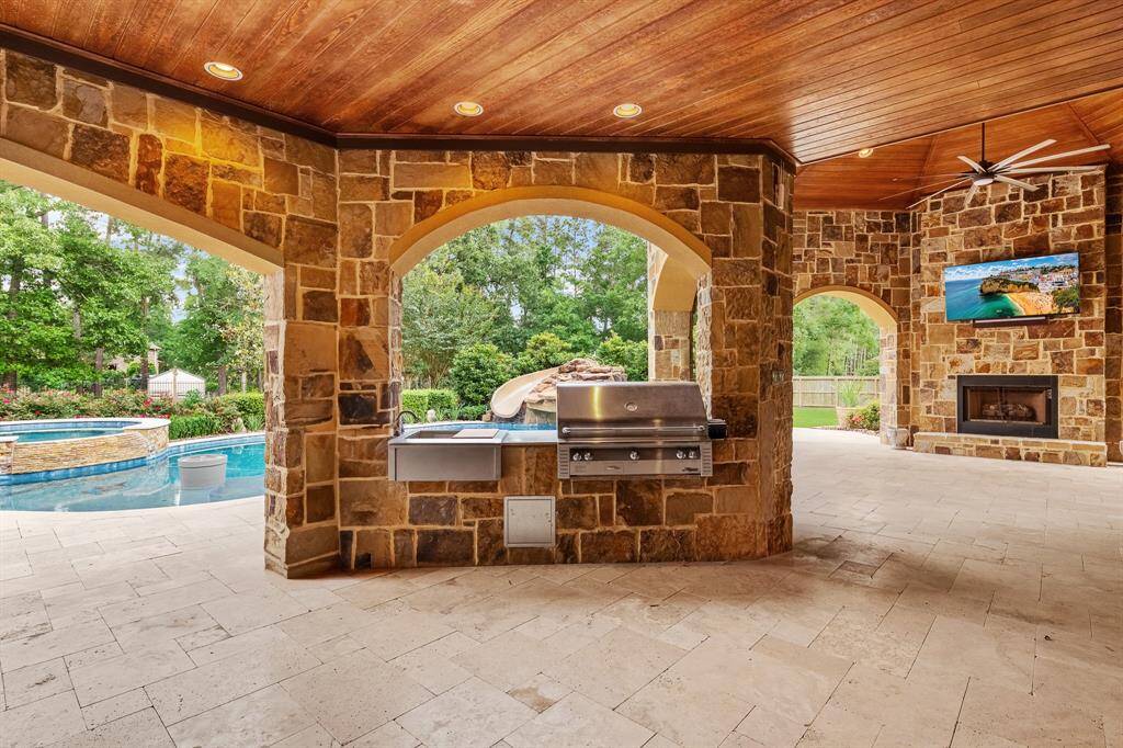 Outdoor kitchen and entertainment area