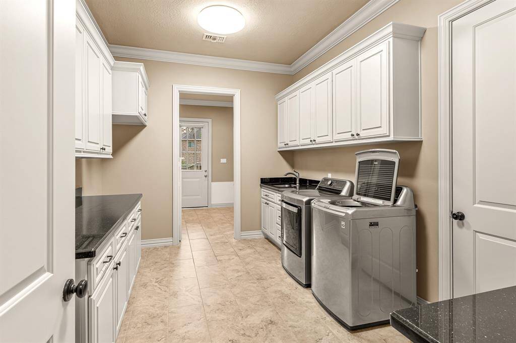 Large Utility Room