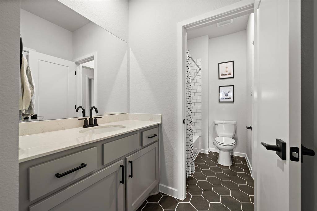 Bedroom #3 private vanity.