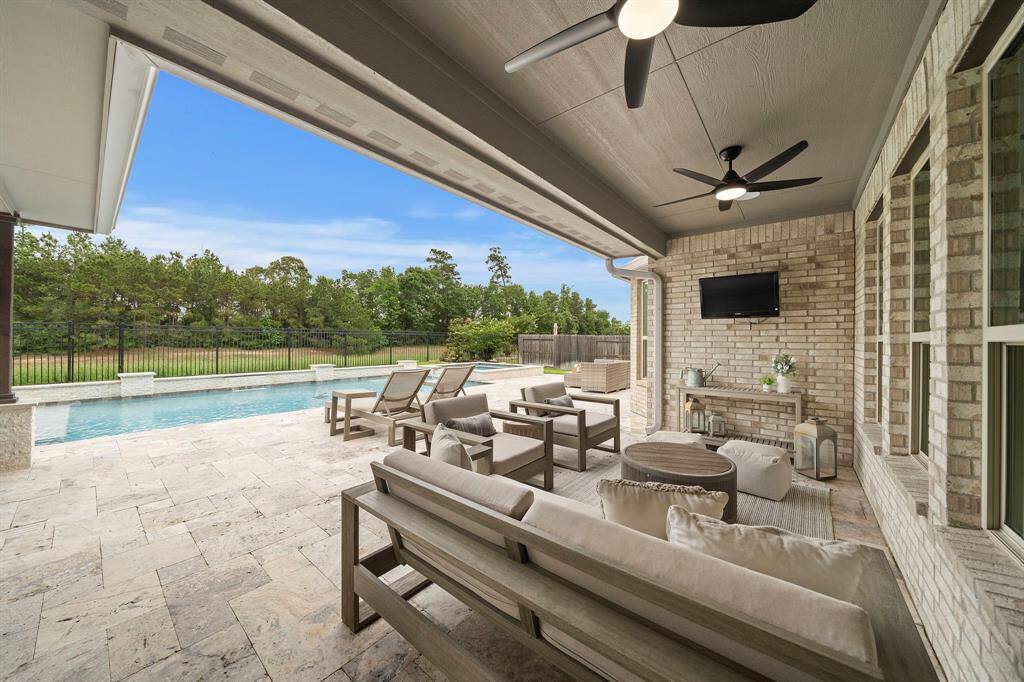 Outdoor covered patio