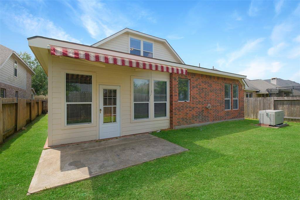 Step outside to a cozy backyard patio or take advantage of the incredible Firethorne community amenities, including resort-style pools, tennis courts, a fitness center, a scenic 12-acre lake, multiple parks and trails, soccer and baseball fields, and an expansive sports park.