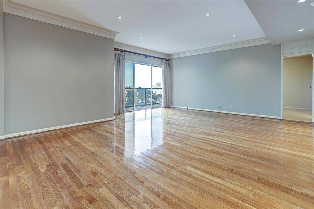 Spacious living room.