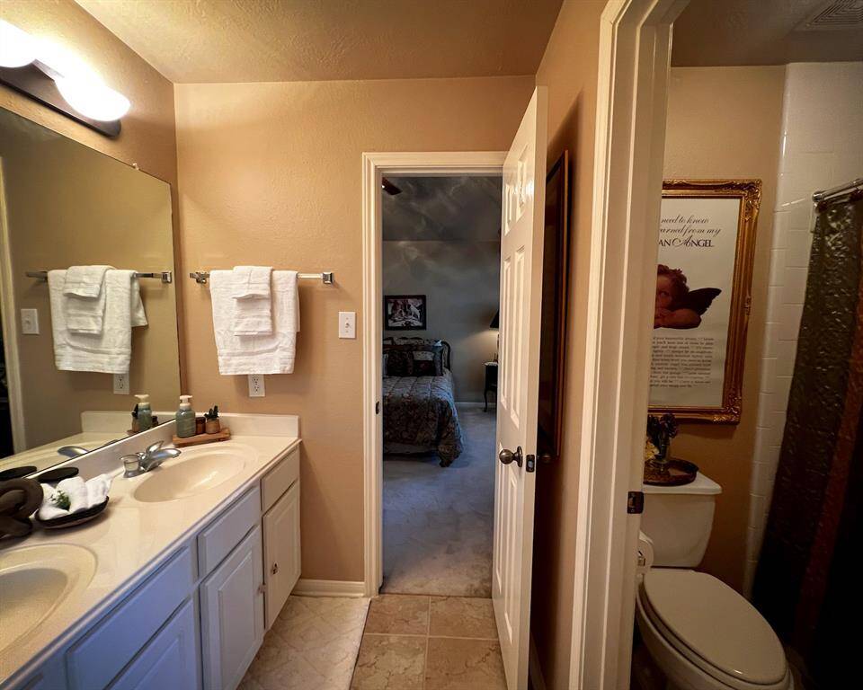 It's complete with the toilet and combination tub/shower area for your privacy.