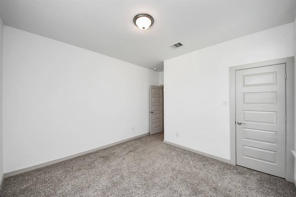 Another view of the bedroom 1