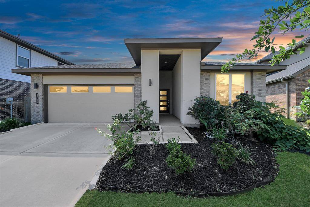 Golden hour magic! Witness this breathtaking home at dawn or dusk!