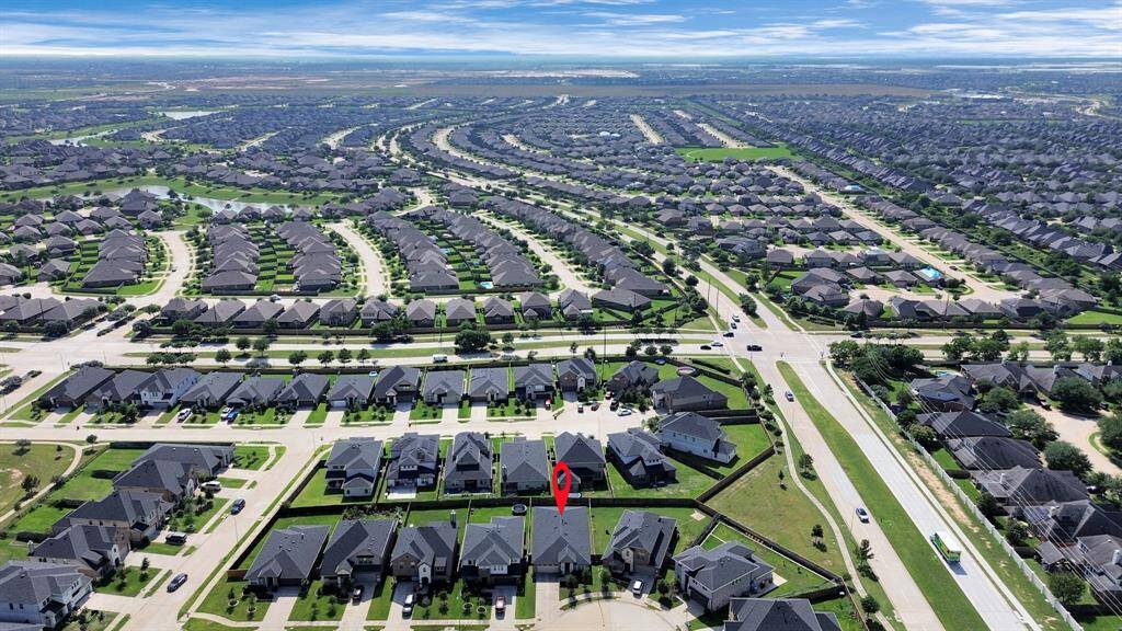 The big picture! Get a bird's eye view of this incredible community!