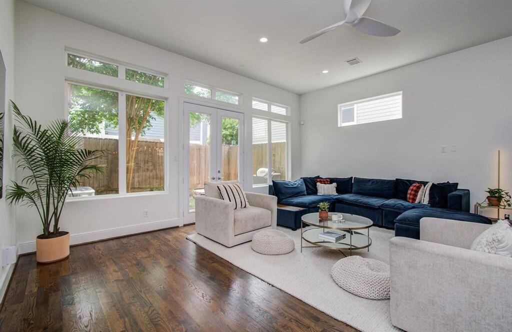 Spacious and bright living room with great natural light—plus, it opens right up to your backyard for easy indoor-outdoor living!