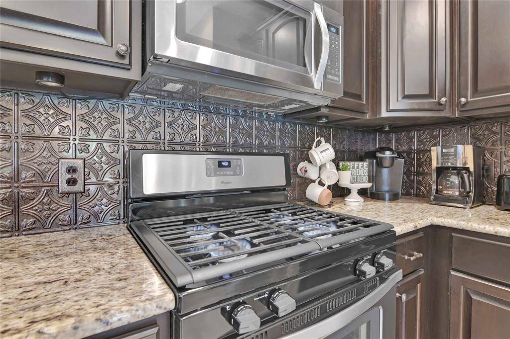 Gas stove