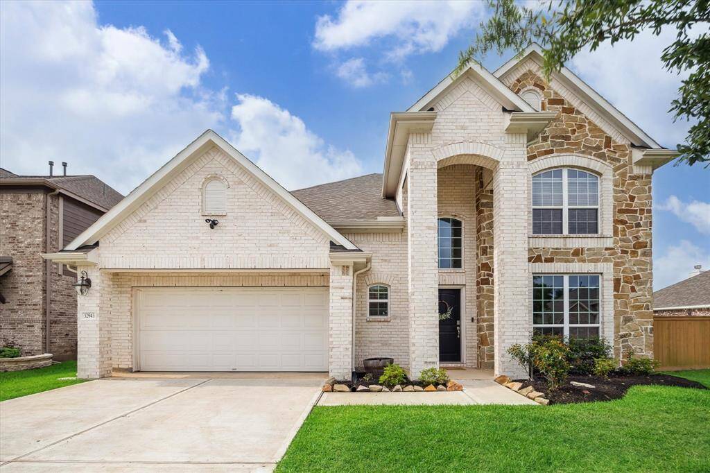 Welcome to your new-to-you better-than-new-build home in the beautiful Vanbrooke community!
