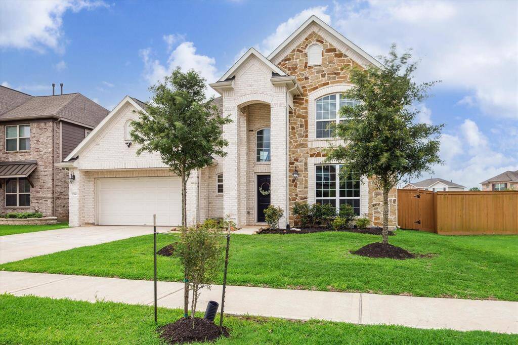 Don't miss out on your opportunity to call this wonderful house your new home! Schedule your showing today!