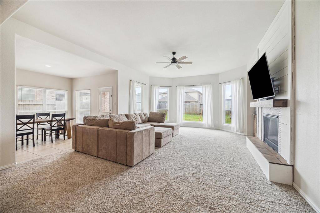 This expansive open floor plan is perfect for hosting or just unwinding after a long day!