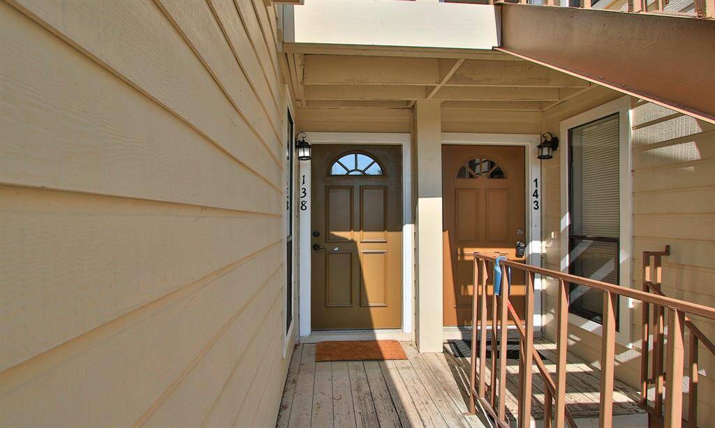 Please note that exterior maintenance, water, hot water, sewer, trash pickup, and exterior insurance are covered by the HOA monthly fees. Exterior maintenance includes grounds keeping, roof repair/replacement, siding repair, siding paint, and decking maintenance/repair; An H06 insurance policy covering "walls in" will be required.