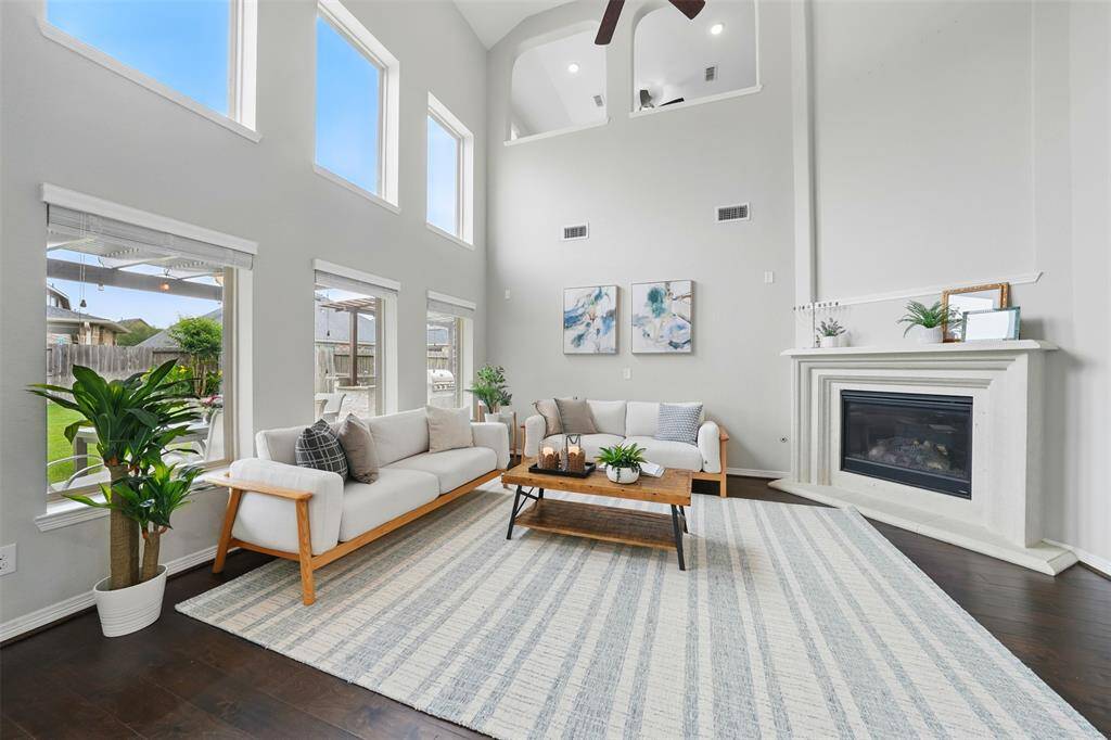 spacious-living-area-view