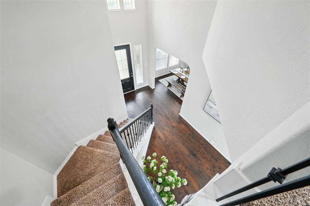 Curved Staircase