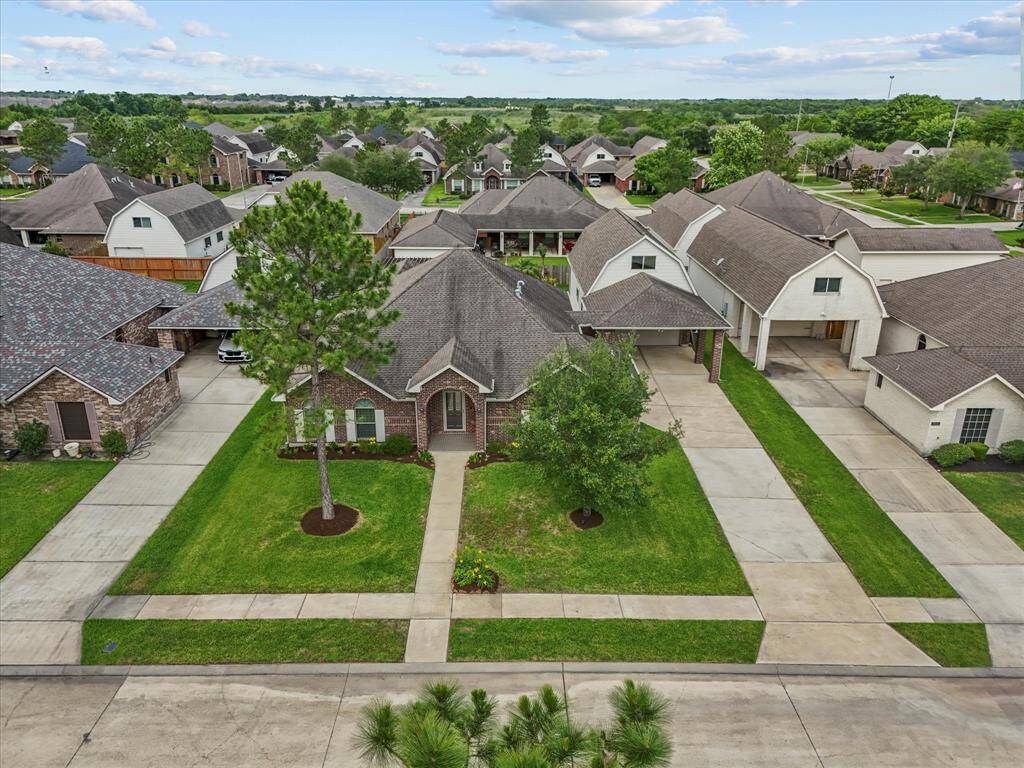Aerial view of 3606 Pinto Trl, Manvel Tx.  This Southfork community is in the Manvel ETJ and enjoys a lower tax rate, while still having the advantage of all the nearby AISD schools, shopping, dining and commuter routes of 288 and Hwy 6 within minutes!