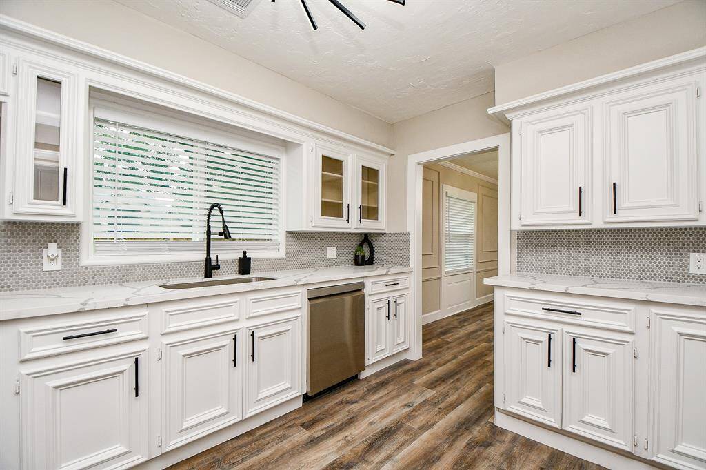 Kitchen pic #3