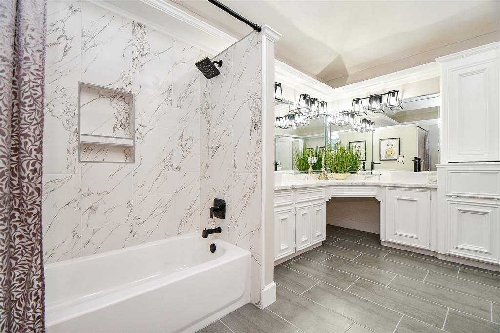 Pic #2 of spacious primary bathroom.