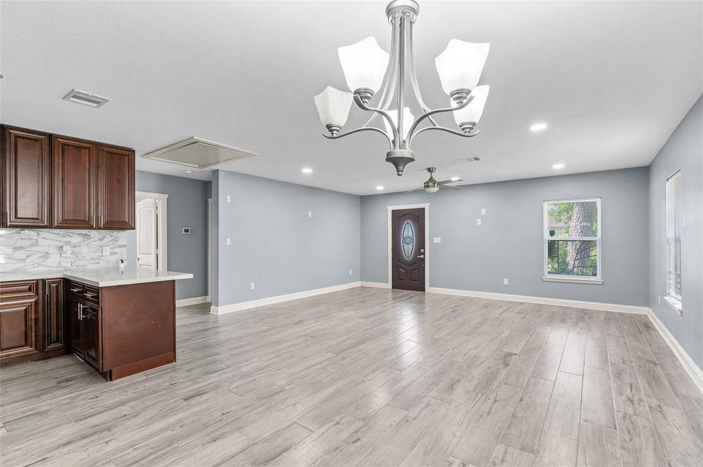 Open concept Living/Dining
