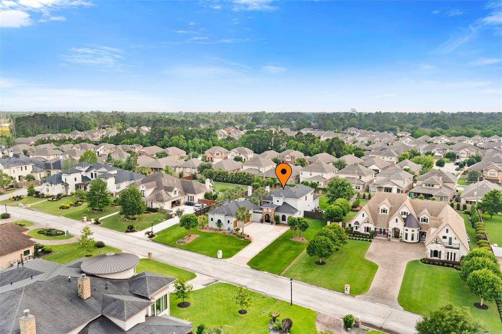 Gated subdivision with 24 hour manned security, great location between Kingwood and Atascocita.