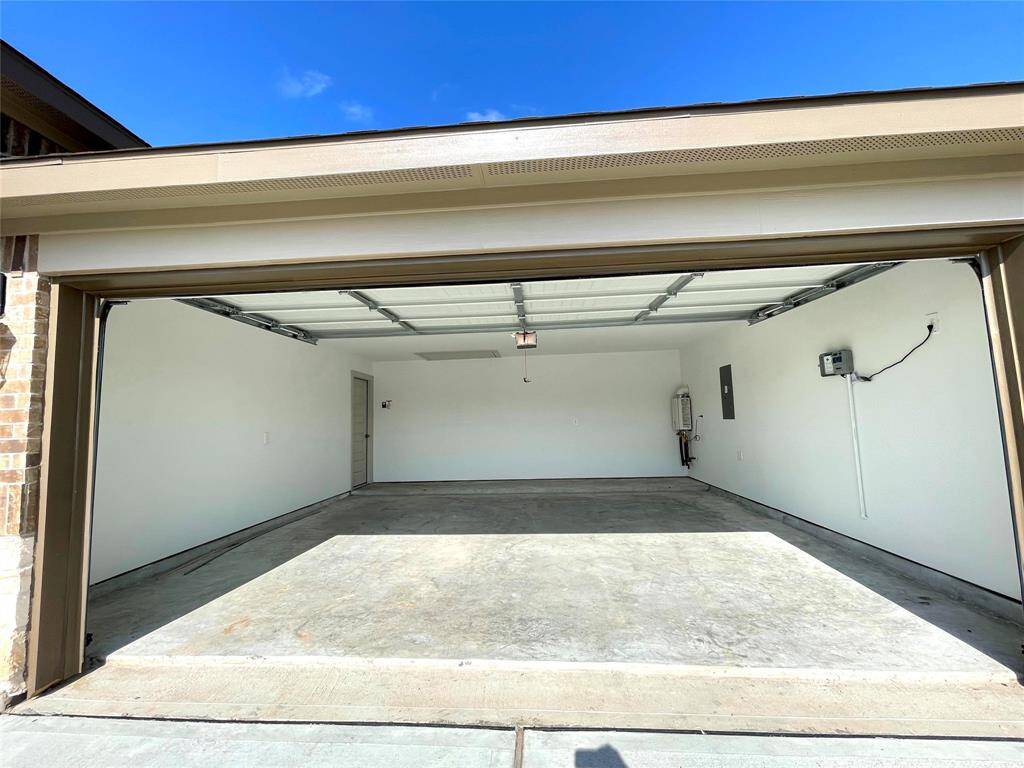 2 Car Garage