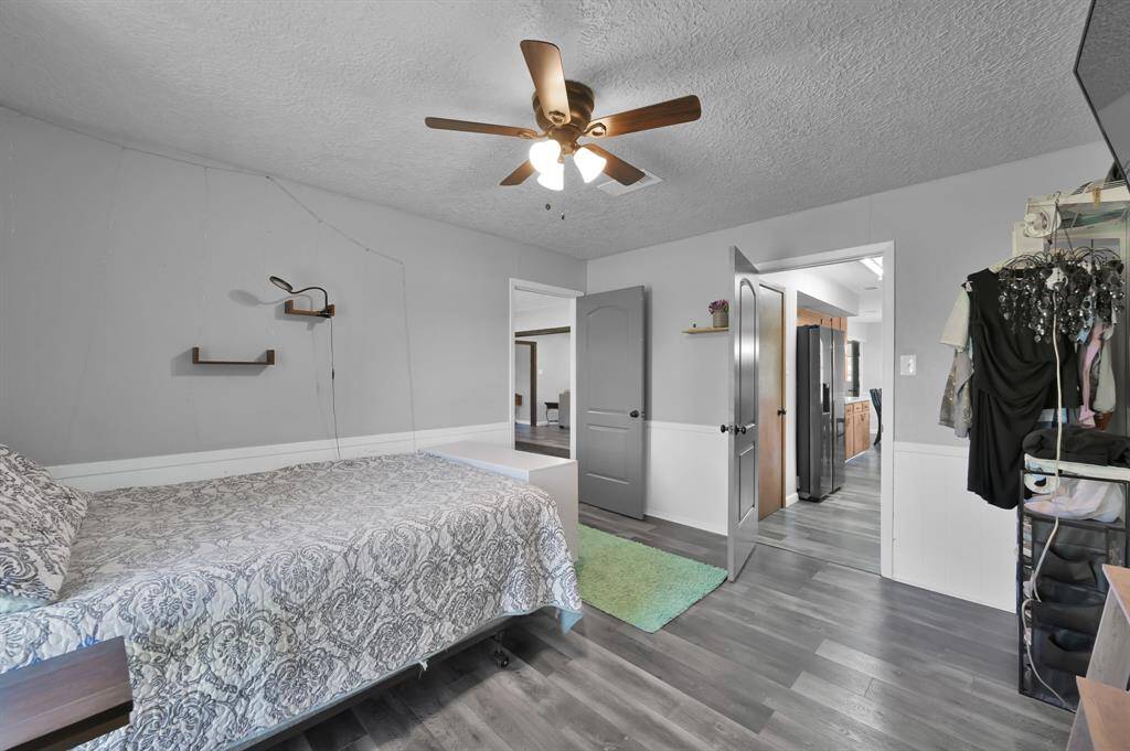Flex space that could be an office or 4th bed